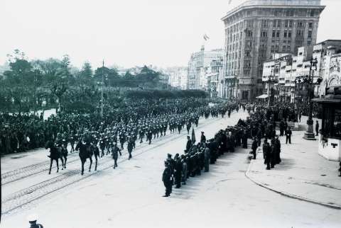 A Coruña [Visual] : [Desfile militar polo Cantón Grande].